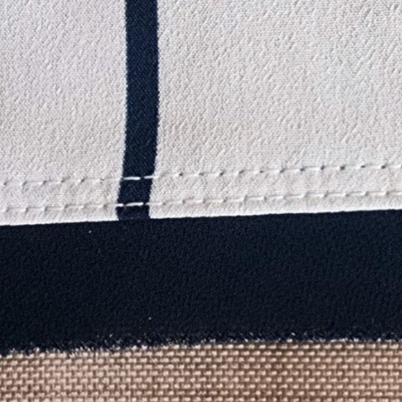 Pre-loved Tommy Hilfiger Blue/White Sheer Front Square Pattern T-shirt. Size XXL - Picture 16 of 16